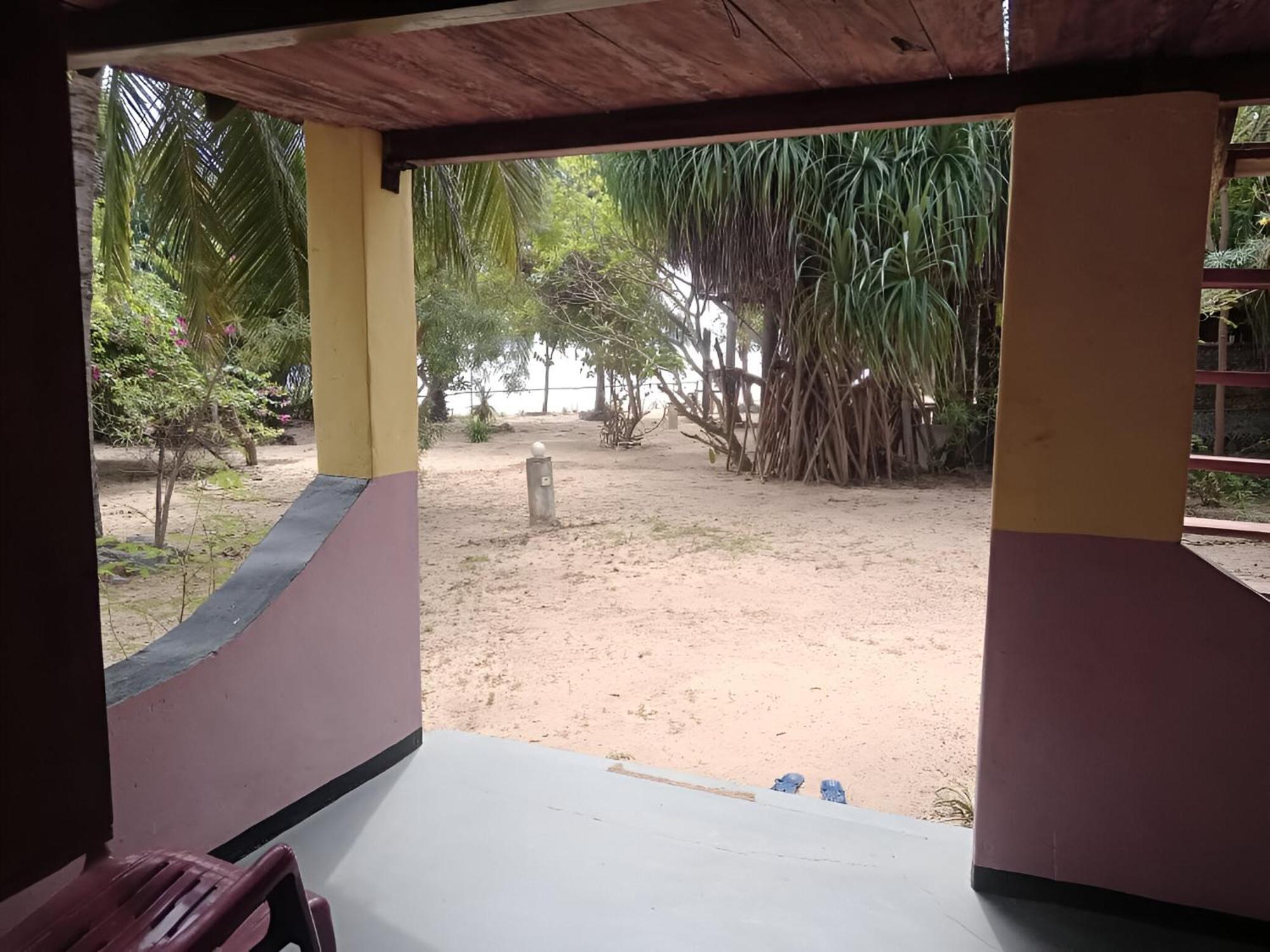 Breezy Beach Cabanas 아루감 베이 외부 사진