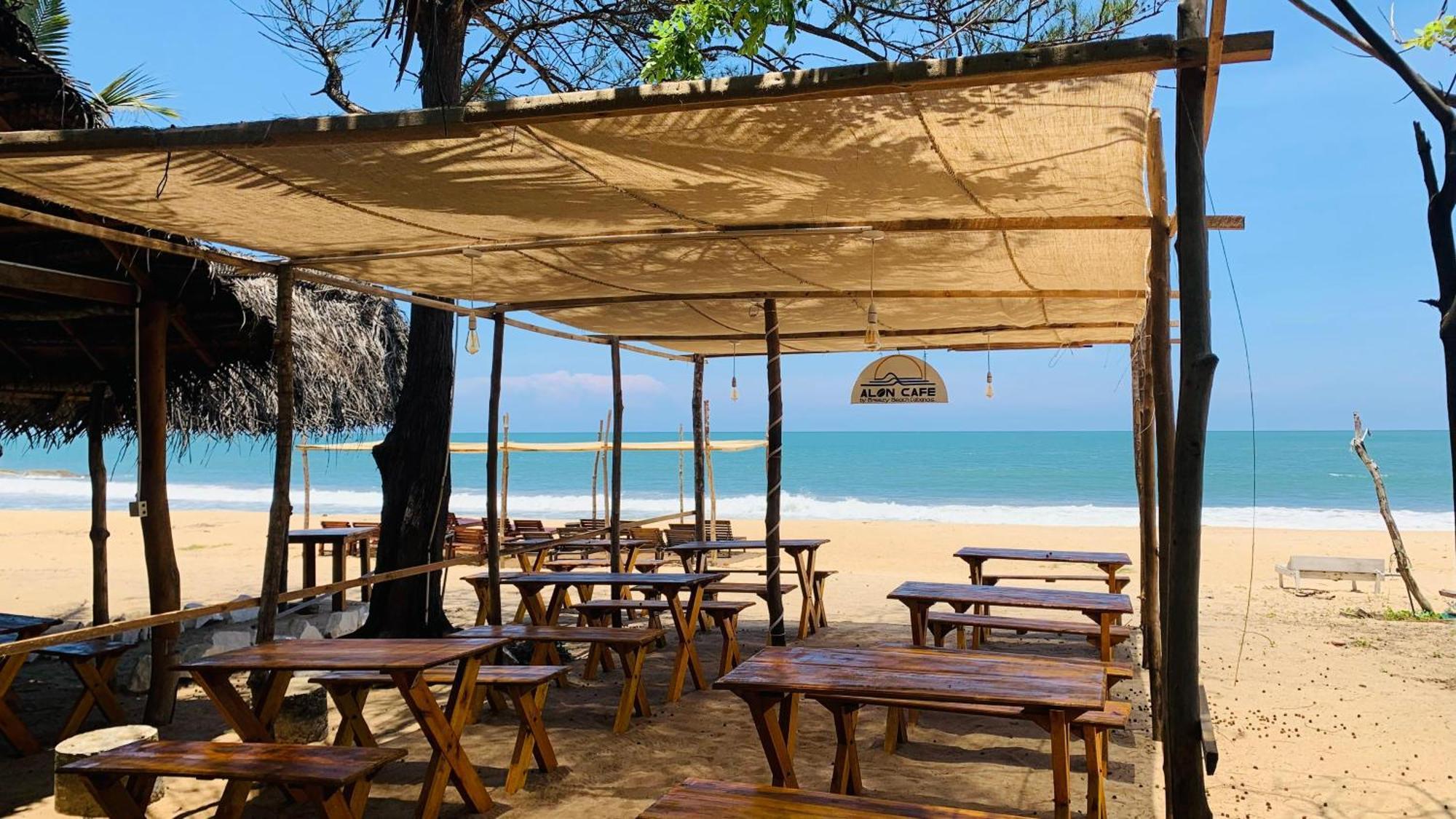 Breezy Beach Cabanas 아루감 베이 외부 사진