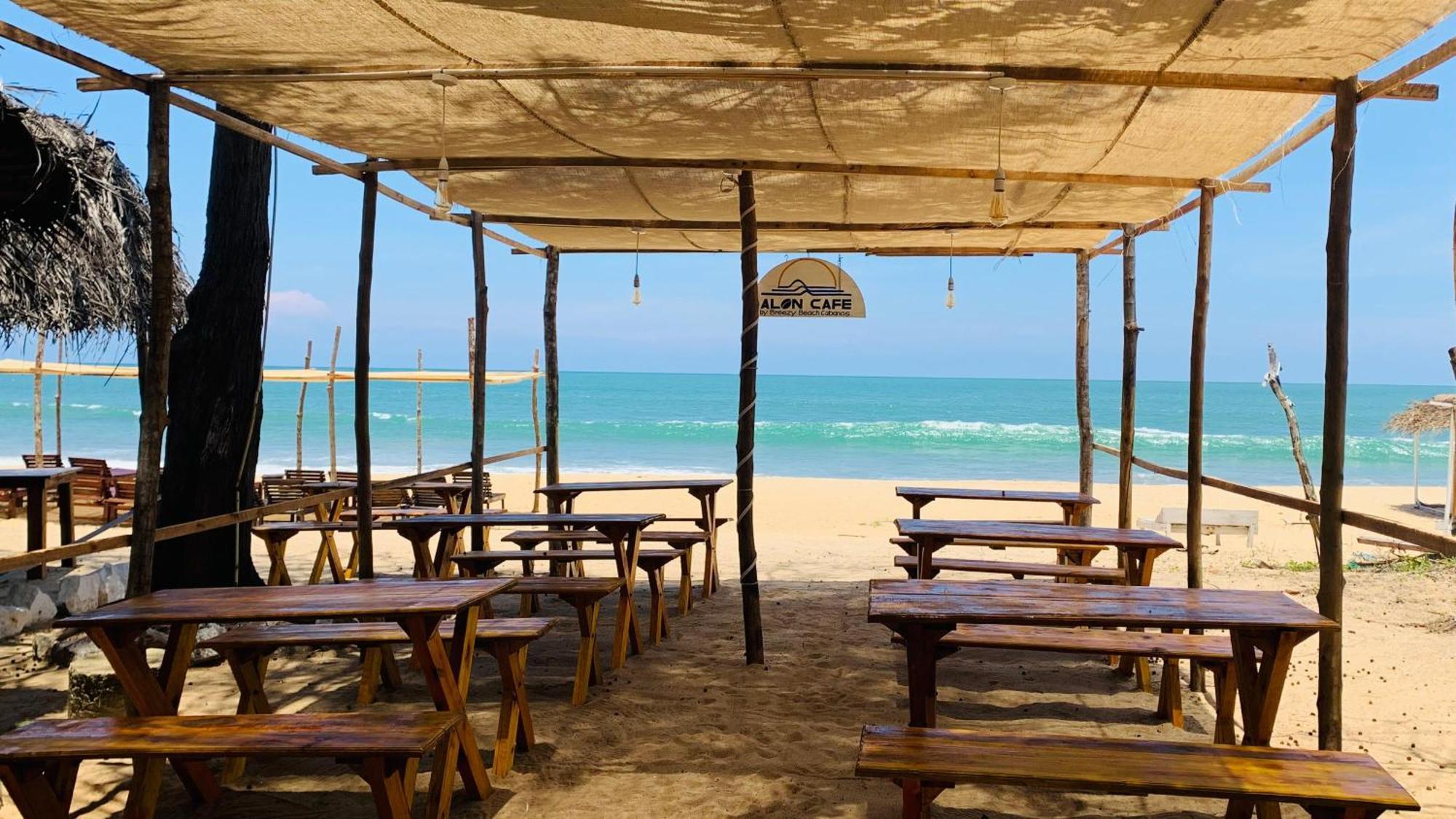 Breezy Beach Cabanas 아루감 베이 외부 사진
