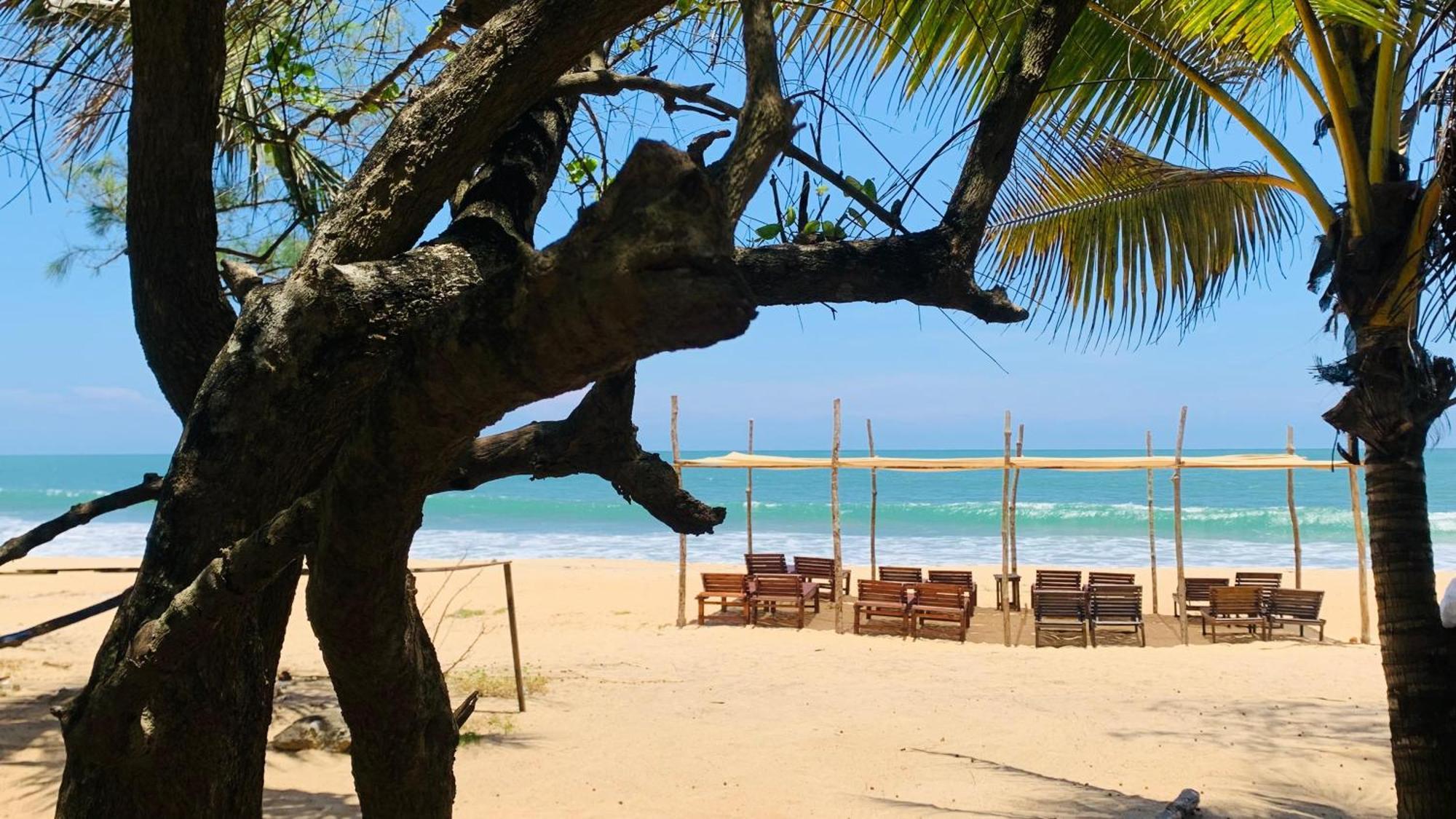Breezy Beach Cabanas 아루감 베이 외부 사진
